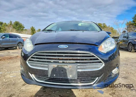 2014 Ford Fiesta Titanium z USA, uszkodzony, nr VIN 3FADP4FJ8EM243151